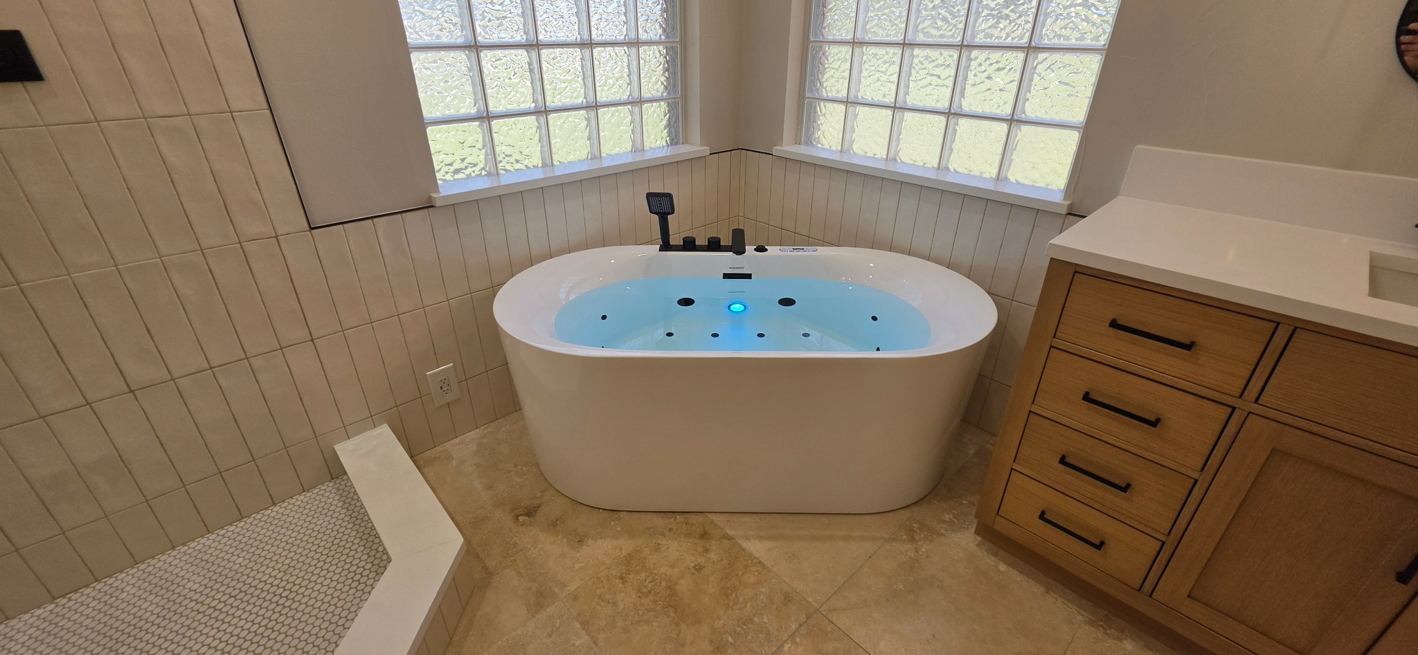 Finished bathtub and tile work